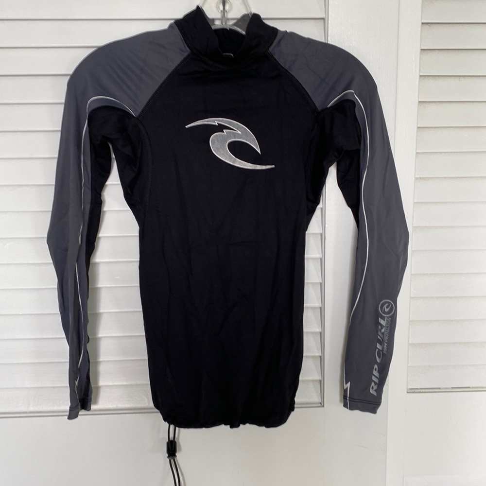 Rip Curl Long sleeve drawstring bottom surf shirt